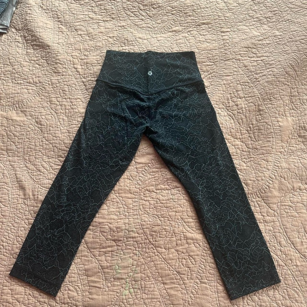 Lululemon Capri leggings